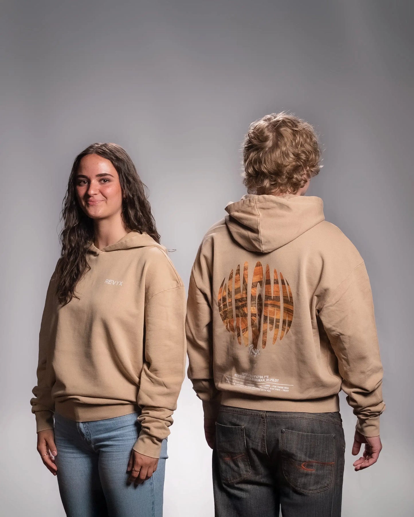 WNGMN-Hoodie Beige - Revyx