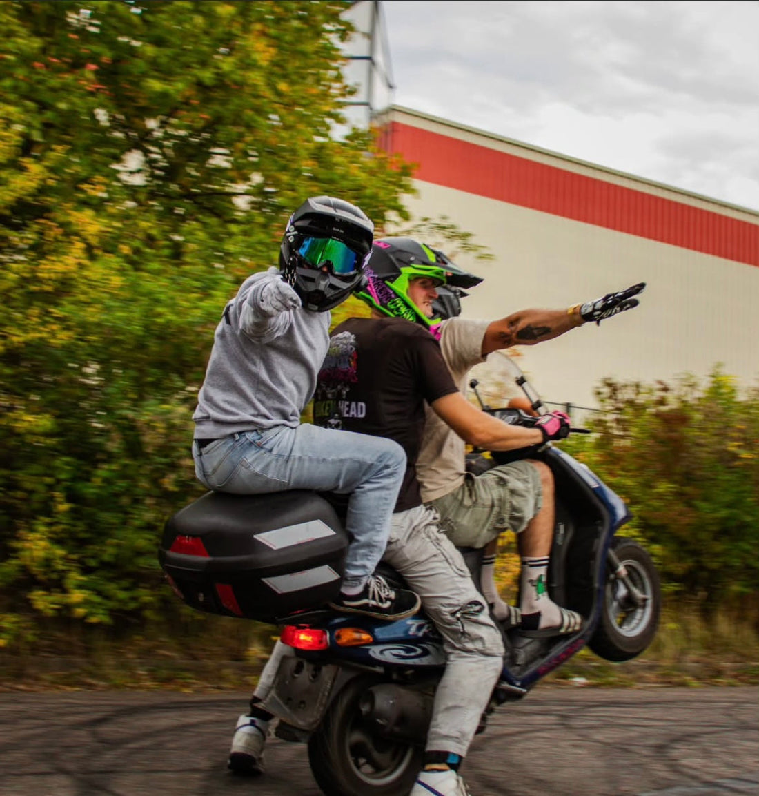 Revyx x ZTS – Community, Streetwear und Supermoto-Lifestyle - Revyx